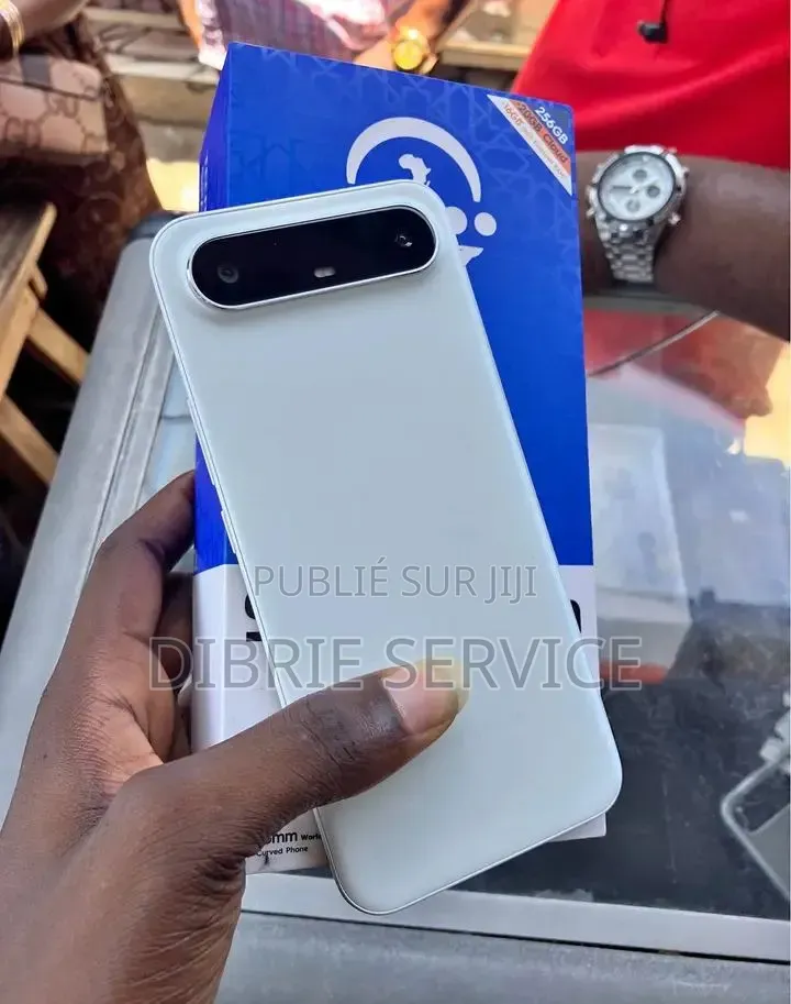 Nouveau Tecno Spark Slim 256 GB Blanc