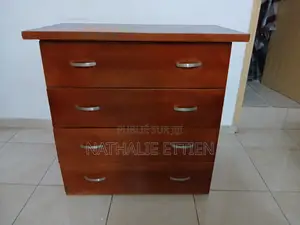 Commode À Vendre