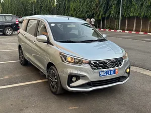 Suzuki Ertiga 2023 Gris