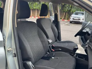 Suzuki Ertiga 2023 Gris