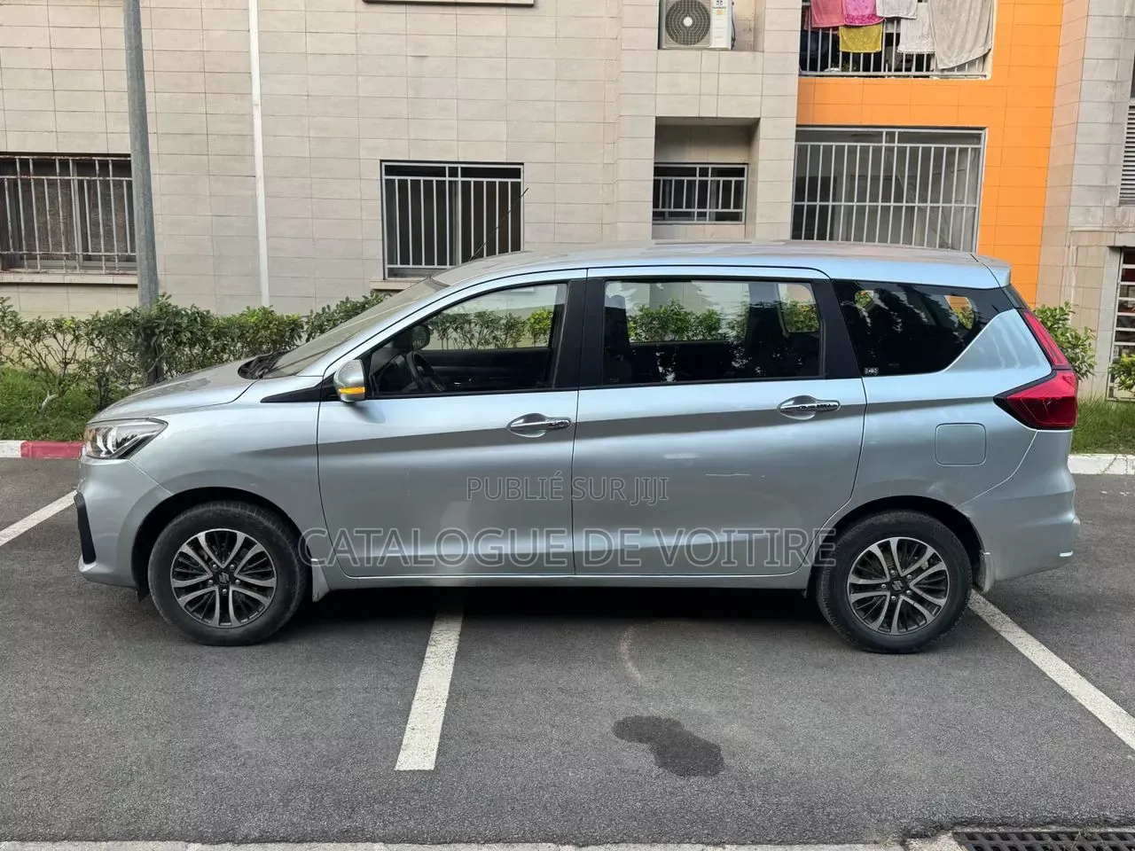 Suzuki Ertiga 2023 Gris