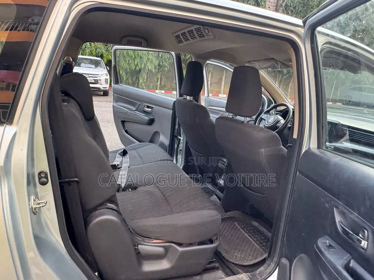 Suzuki Ertiga 2023 Gris