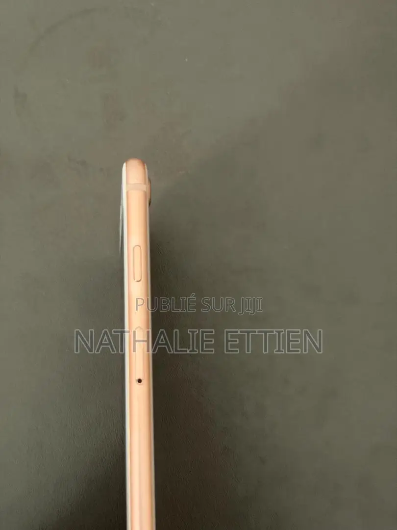 Apple iPhone 8 128 GB Or rose