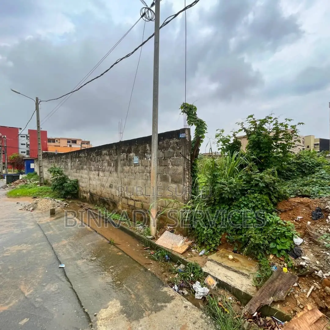 Faya Jules Verne : Terrain 720 M2 Avec Acd Disponible