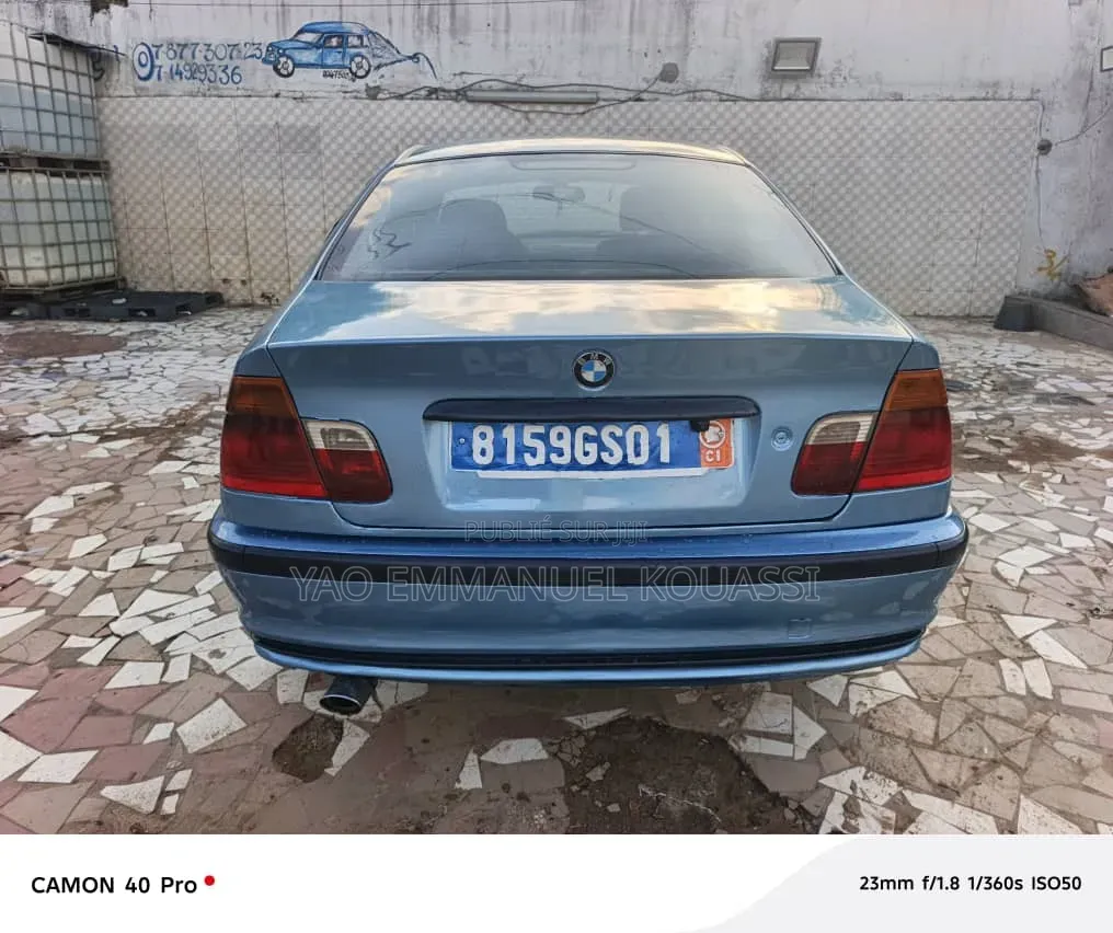 BMW 318i 2016 Bleu