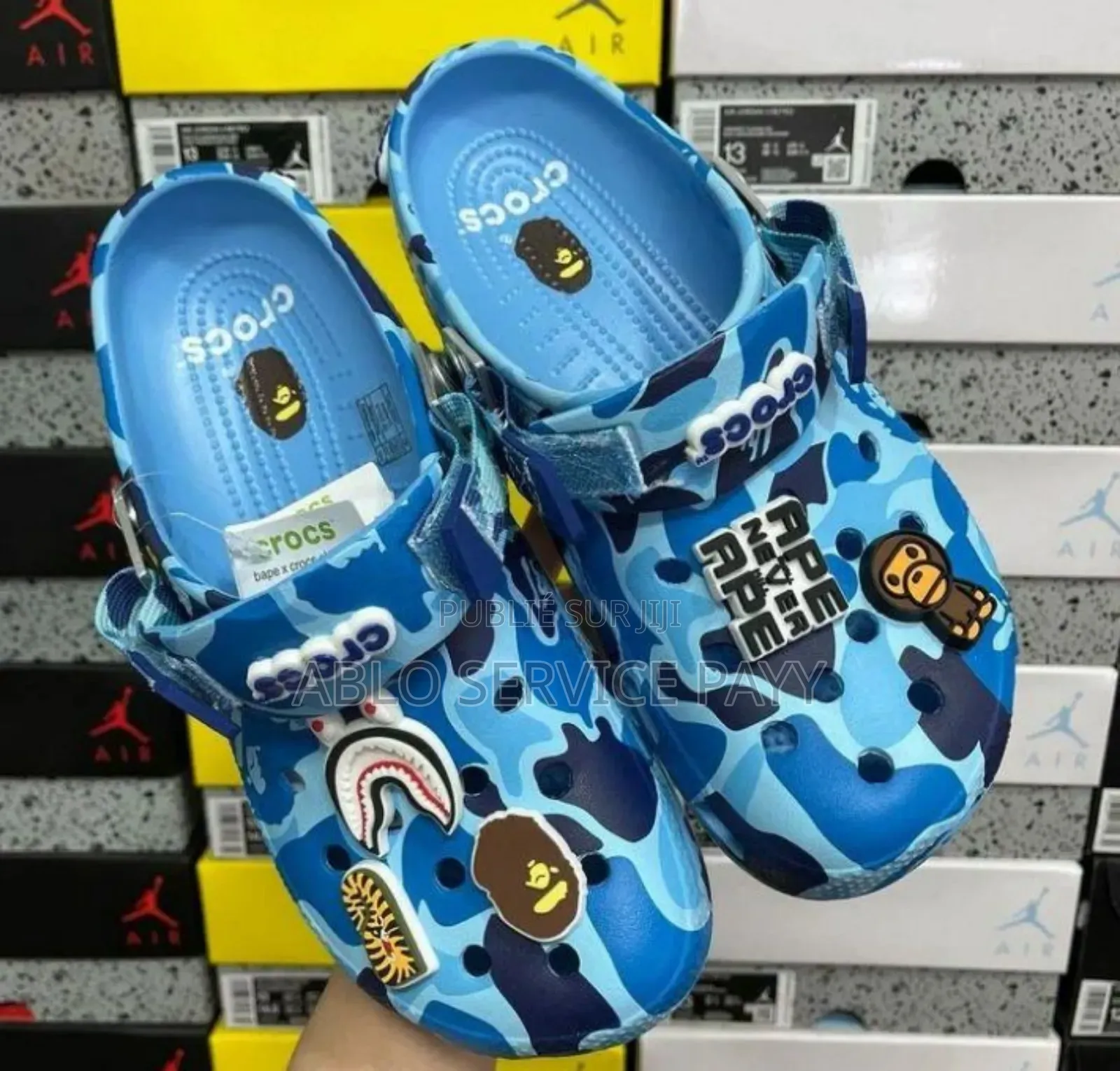 Sandales Disponible