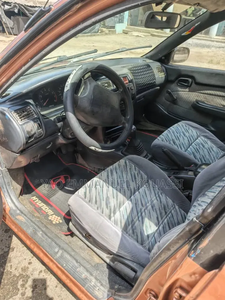 Toyota Yaris 2006 Doré