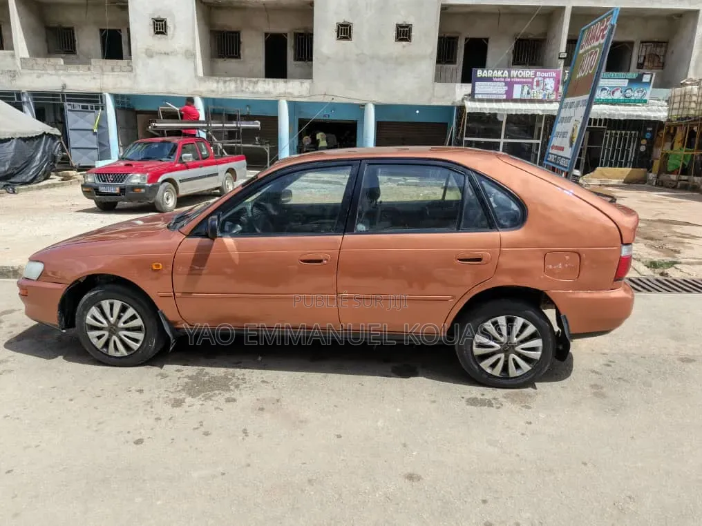 Toyota Yaris 2006 Doré