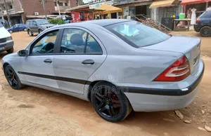 Mercedes-Benz C200 2000 Gris