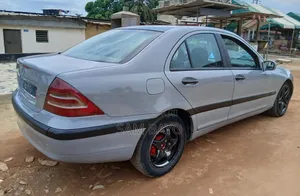 Mercedes-Benz C200 2000 Gris