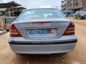 Mercedes-Benz C200 2000 Gris