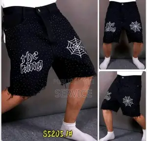 Culotté Noir Disponible