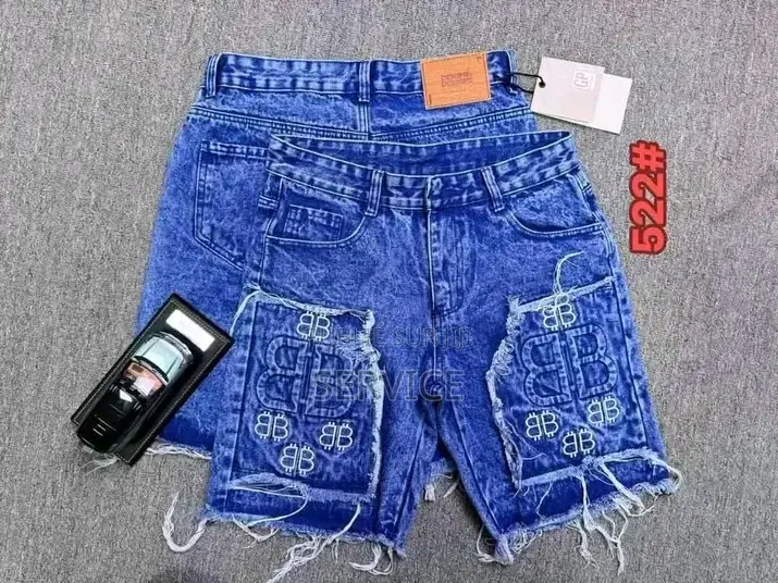 Culotté Noir Disponible