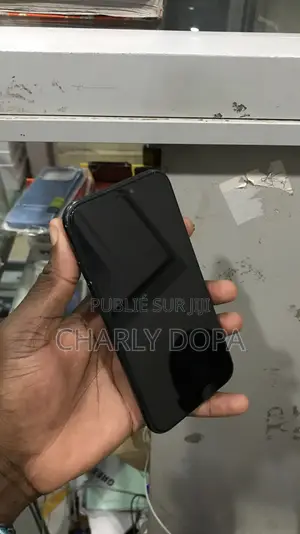 Apple iPhone XR 64 GB Noir