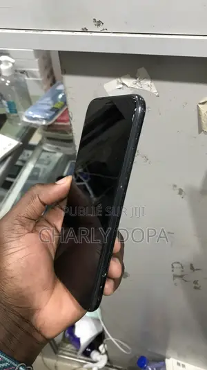 Apple iPhone XR 64 GB Noir