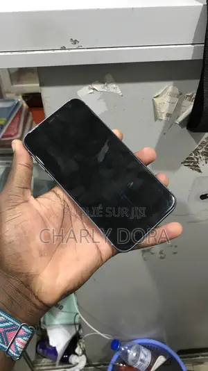 Apple iPhone 11 64 GB Violet