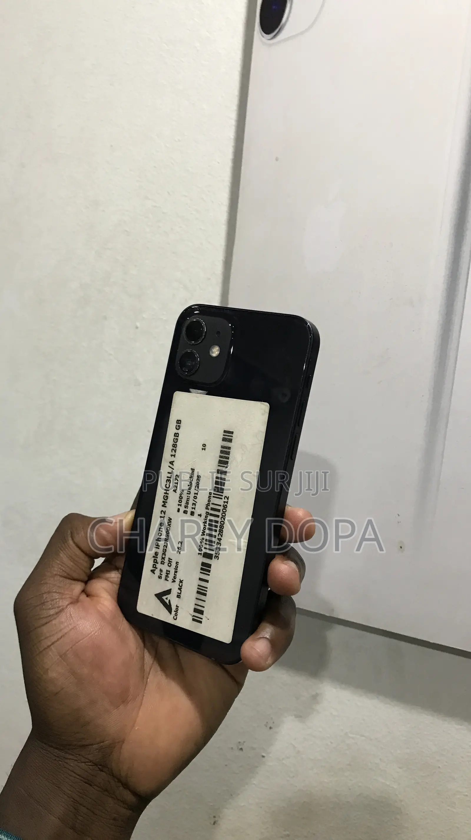 Apple iPhone 12 64 GB Noir