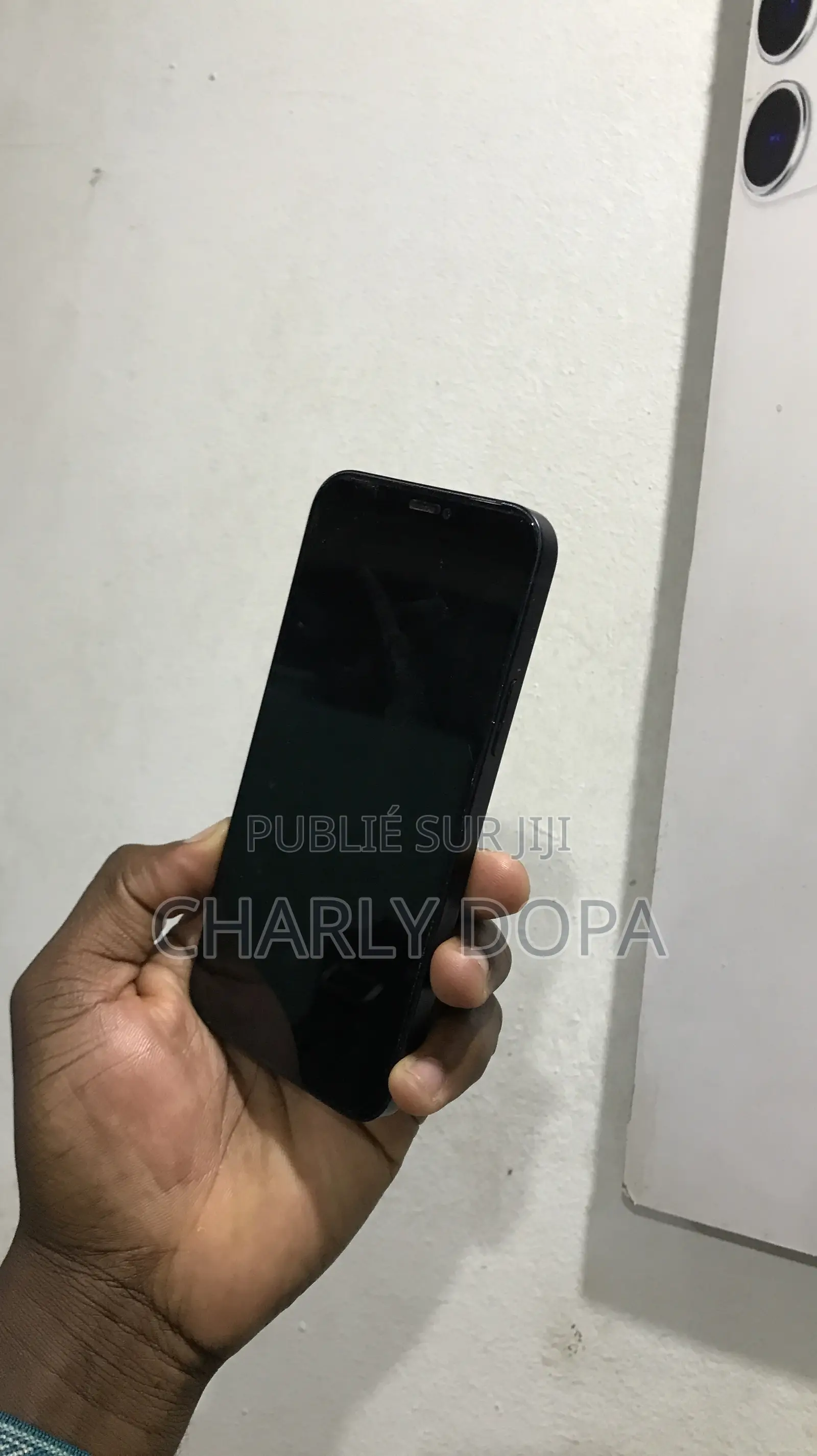 Apple iPhone 12 64 GB Noir