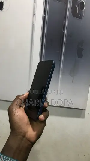Apple iPhone 13 128 GB Bleu