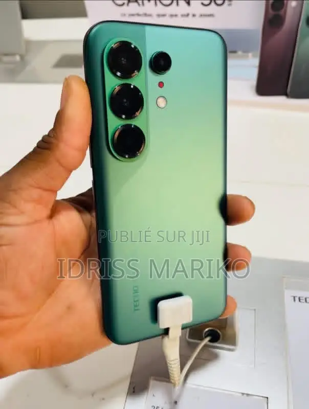 Nouveau Tecno Camon 50 Ultra 512 GB Vert