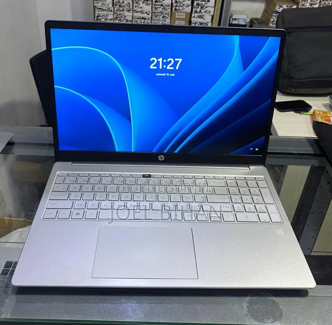 Ordinateur portable HP 240 G6 16GB Intel Core i5 SSD 512GB