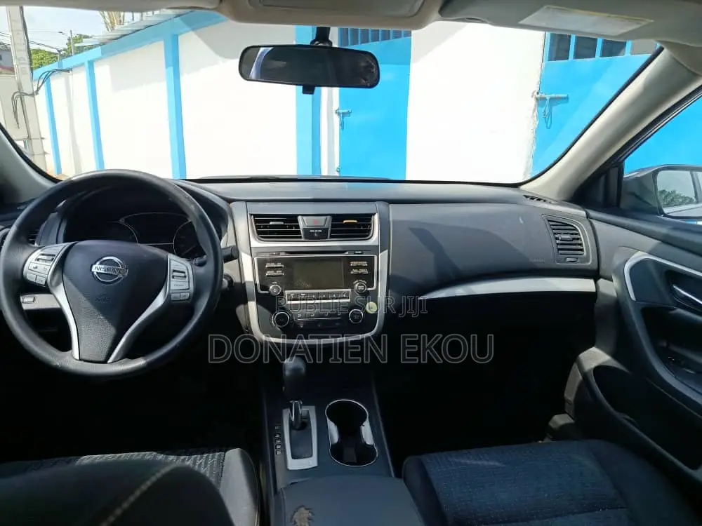 Nissan Altima 2016 Gris