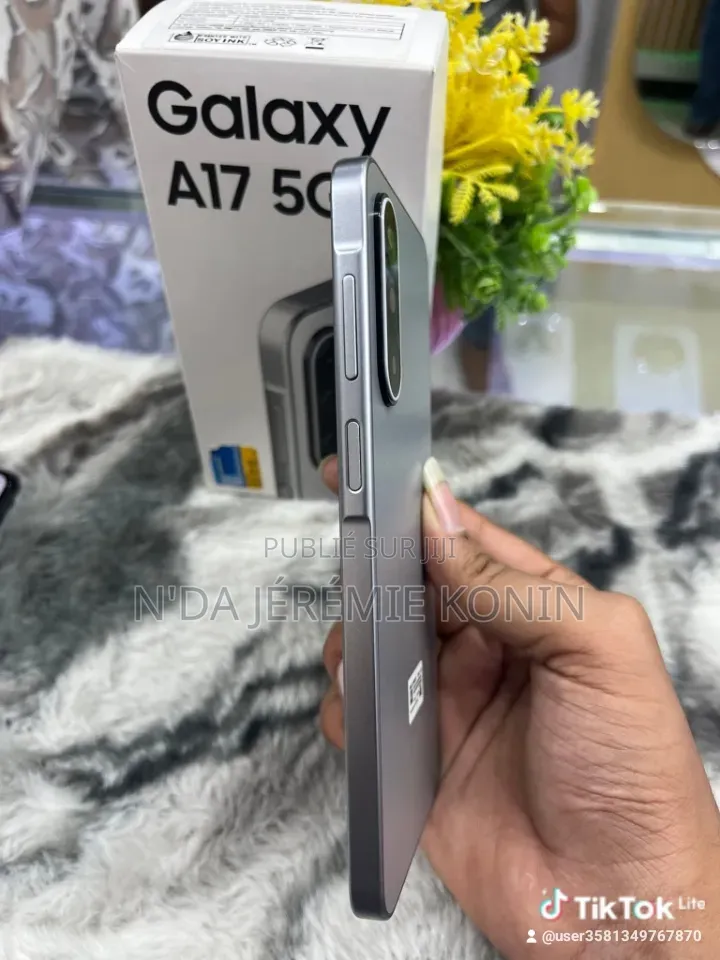 Nouveau Samsung Galaxy A17 5G 256 GB Noir
