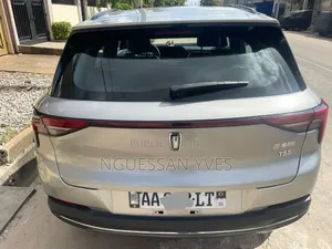 Bestune T77 1.2 FWD 2022 Gris