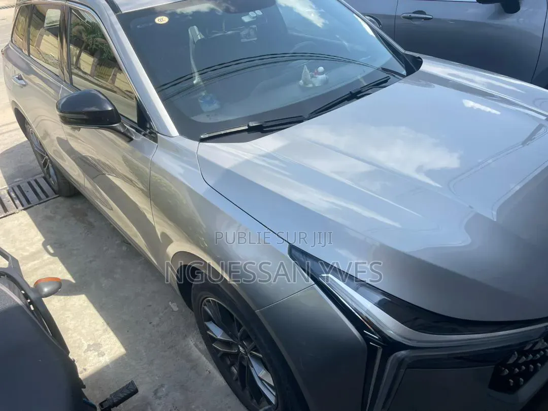 Bestune T77 1.2 FWD 2022 Gris