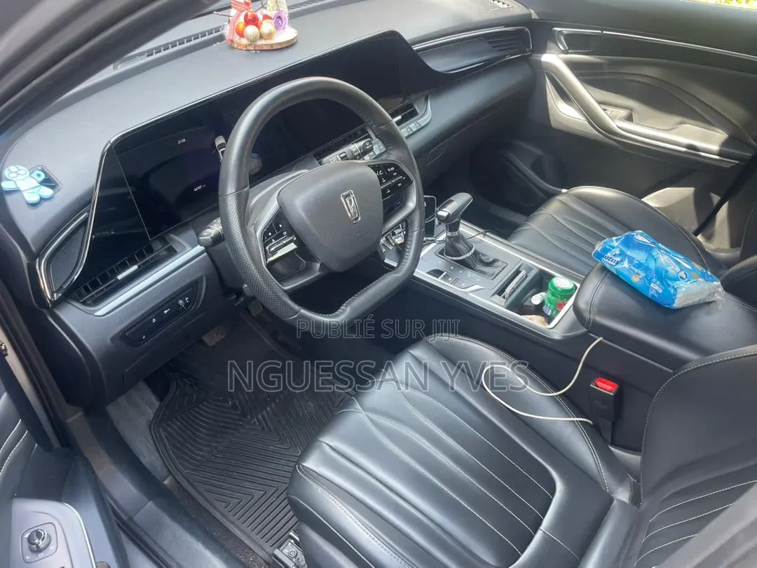 Bestune T77 1.2 FWD 2022 Gris
