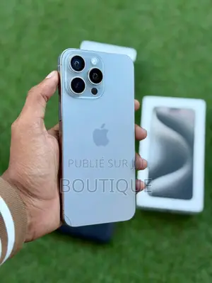 Nouveau Apple iPhone 15 Pro Max 1 TB Bleu