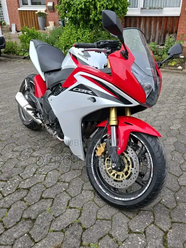 Nouveau Honda CBR 2015 Blanc
