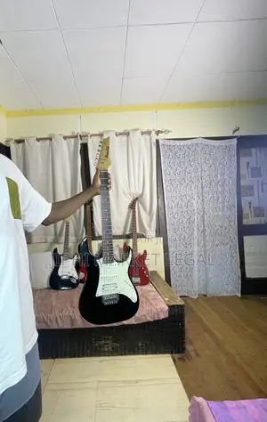 Guitare Solo Électrique Moins Chère D’Origine