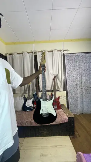 Guitare Solo Électrique Moins Chère D’Origine