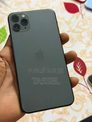 Nouveau Apple iPhone 11 Pro Max 64 GB Noir