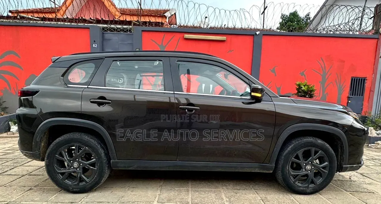 Toyota Urban Cruiser 2024 Noir