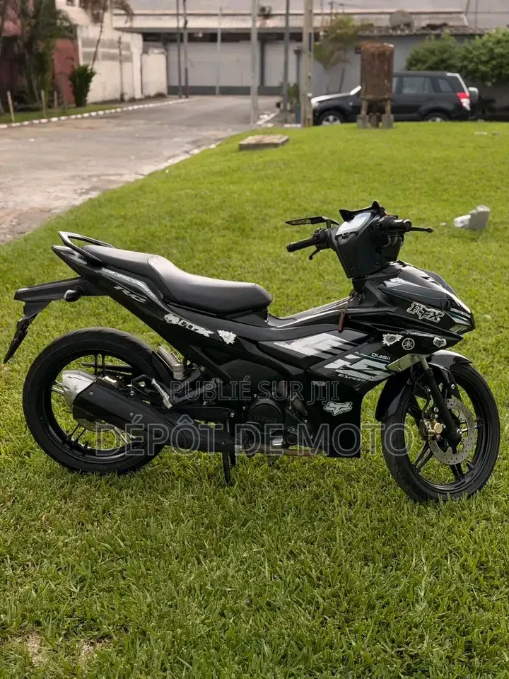 Nouveau Yamaha Autre 2025 Noir