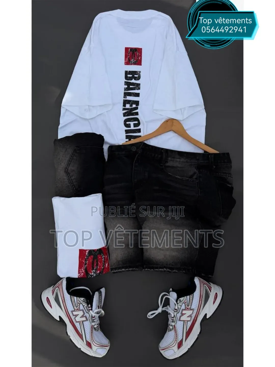 Complet Simple Disponible en Stock Limité.