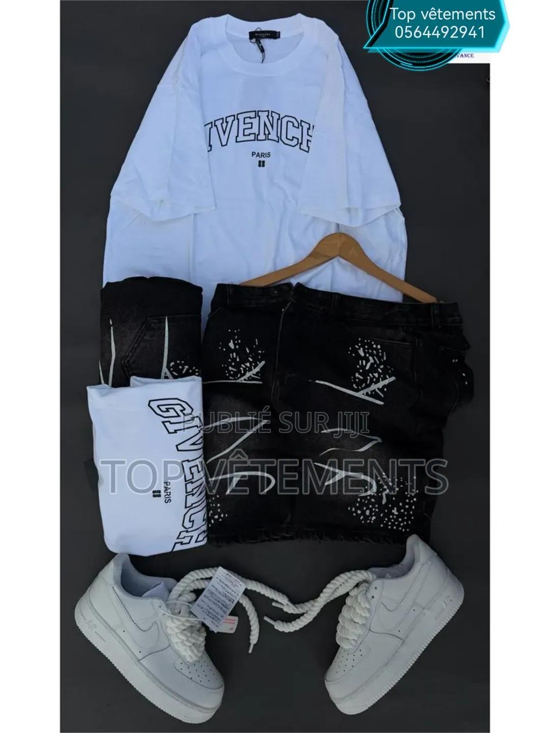 Complet Simple Disponible en Stock Limité.