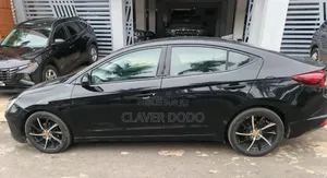 Hyundai Elantra 2020 Noir