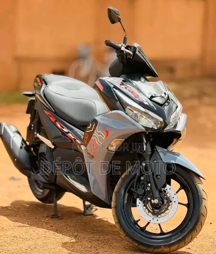Nouveau Yamaha Autre 2025 Gris