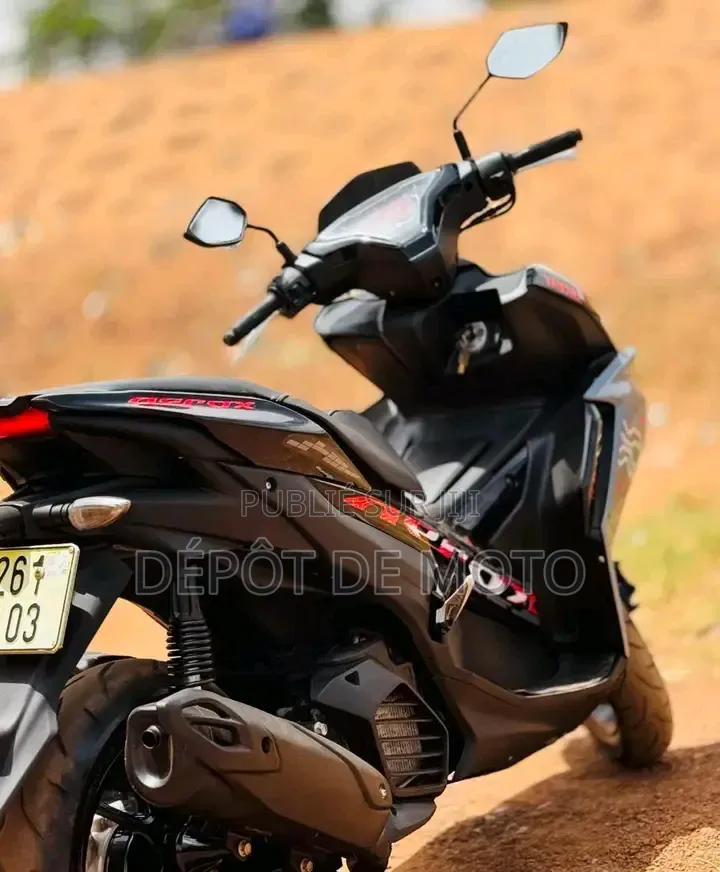 Nouveau Yamaha Autre 2025 Gris
