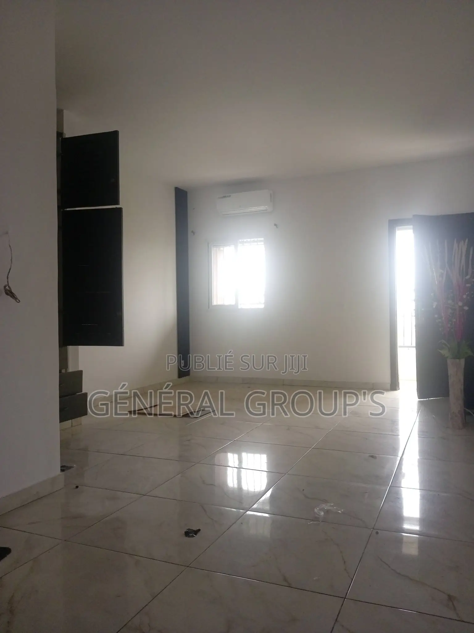 1chbre Appartement dans Presse Immobiliere D, Cocody à Louer