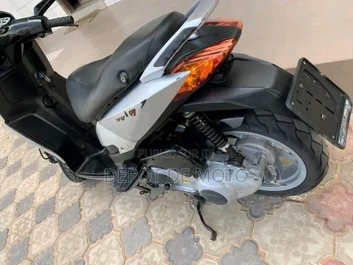Nouveau Aprilia RS4 125 2020 Gris