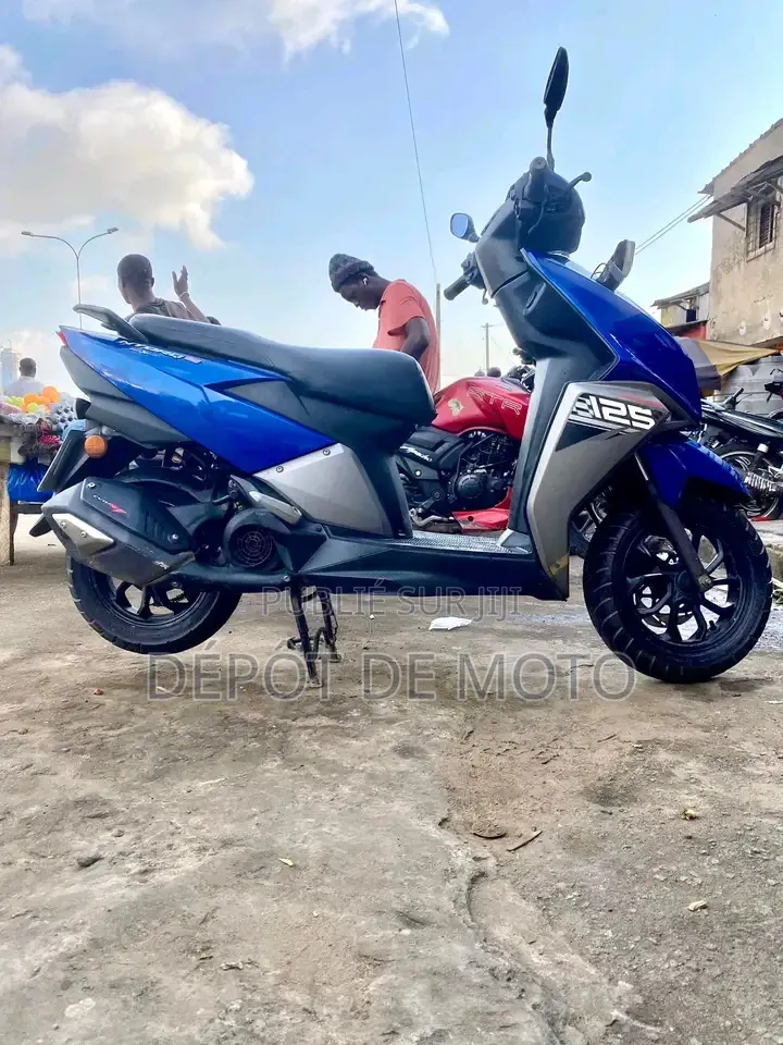 Nouveau TVS Max 125 2024 Bleu