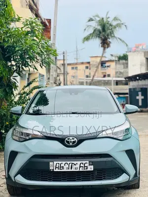 Toyota C-HR LE 2021 Autre