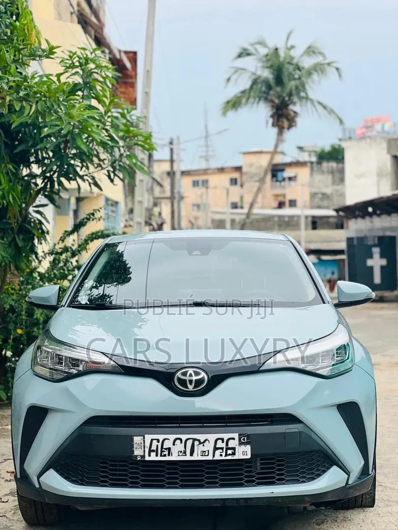 Toyota C-HR LE 2021 Autre