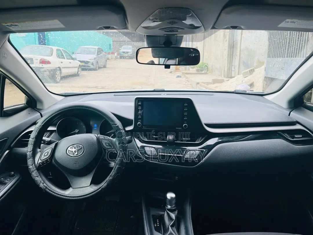 Toyota C-HR LE 2021 Autre