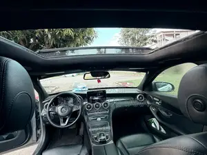 Mercedes-Benz C300 Base 4Matic Sedan AWD (2.0L 4cyl 7A) 2016 Gris
