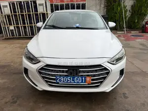 Hyundai Elantra 2018 Blanc